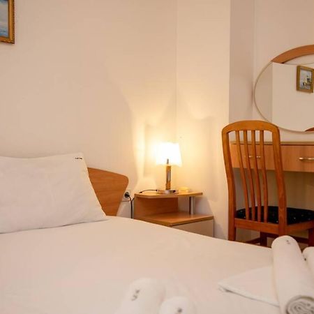 Convenient 1-Bedroom Flat Next To Harmanite Beach Sozopol Exterior foto